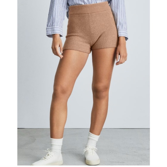 Everlane The Cozy Stretch Short in Tan Size Medium - Picture 1 of 7